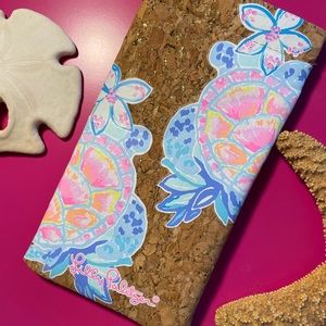 Lilly Pulitzer GWP Sea Glass Cork Sunglass Case